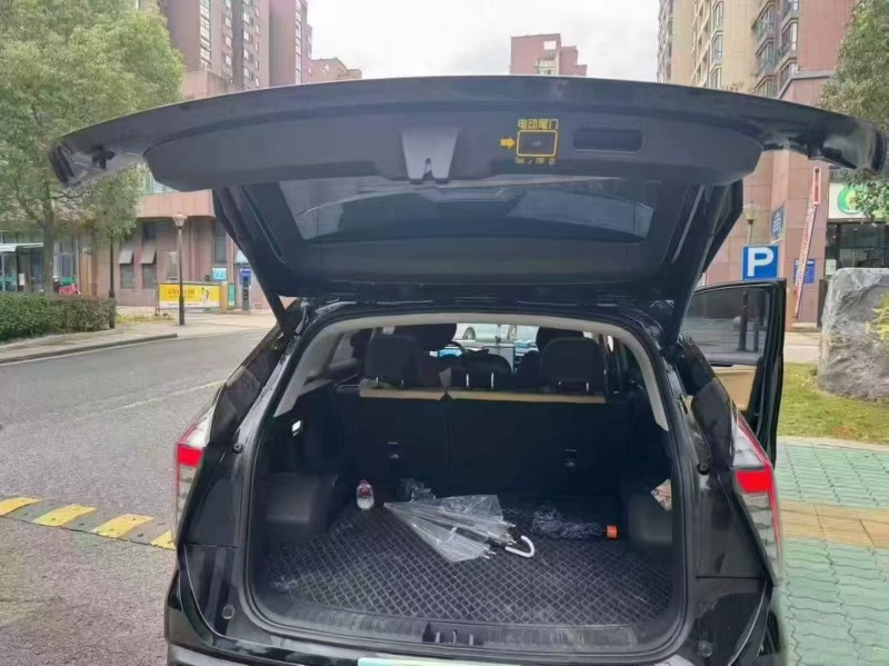 杭州24年吉利博越9