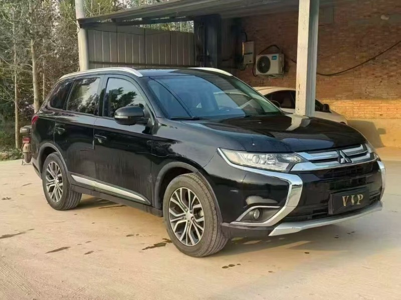 平顶山18年三菱欧蓝德2