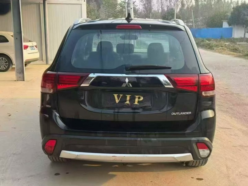 平顶山18年三菱欧蓝德9