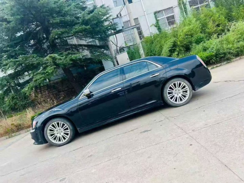 烟台15年克莱斯勒300C3