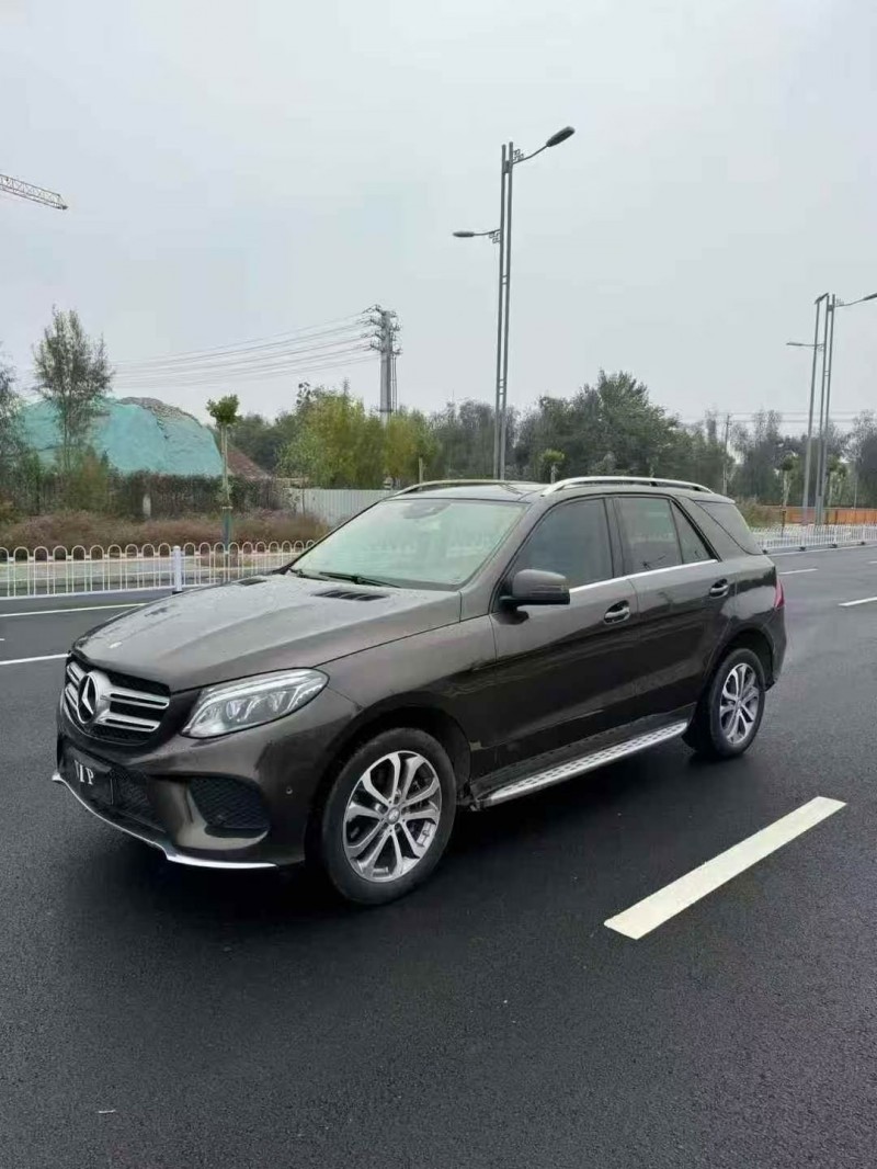 济宁16年奔驰GLE3