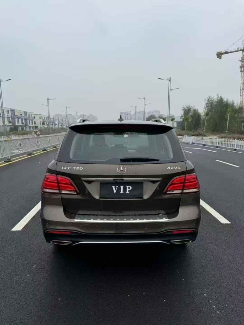 济宁16年奔驰GLE9