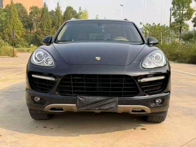 湘潭15年保时捷卡宴1