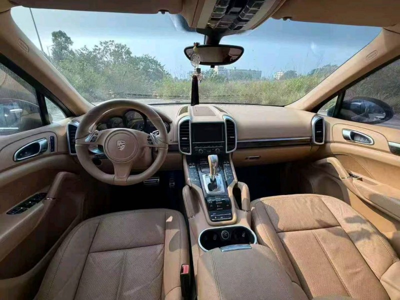 湘潭15年保时捷卡宴4