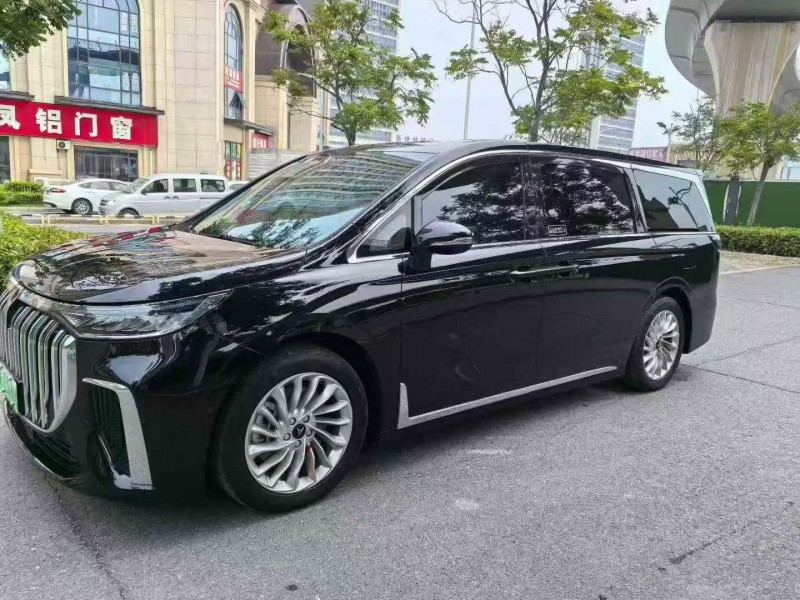 宜昌23年岚图汽车梦想家2