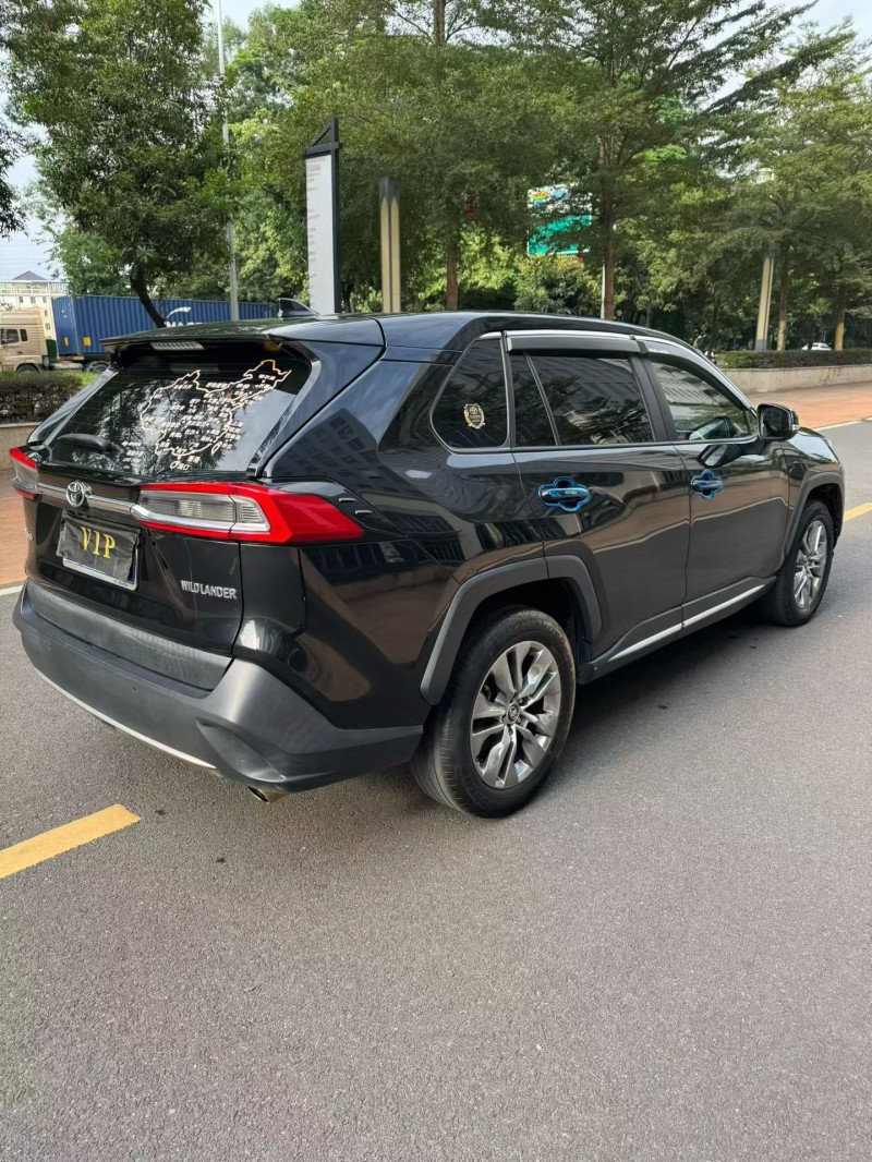 珠海22年丰田威兰达7