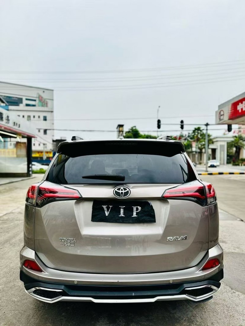 深圳17年丰田RAV49