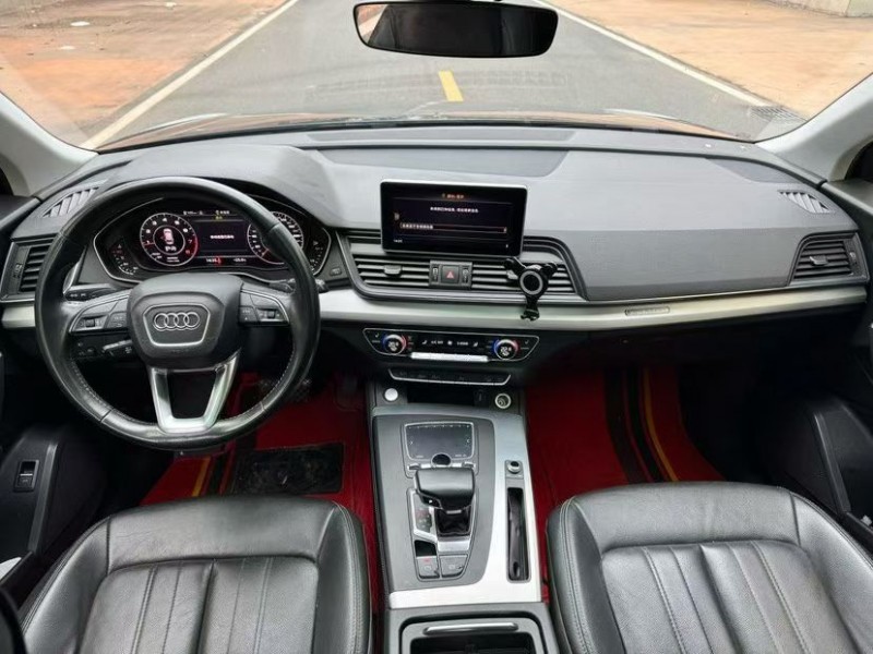 珠海20年奥迪Q56