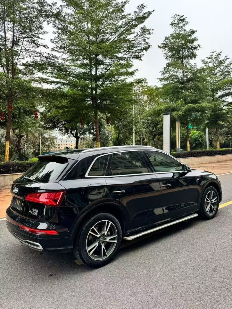 珠海20年奥迪Q58