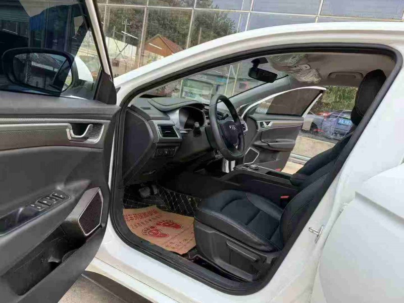 徐州23年吉利帝豪4