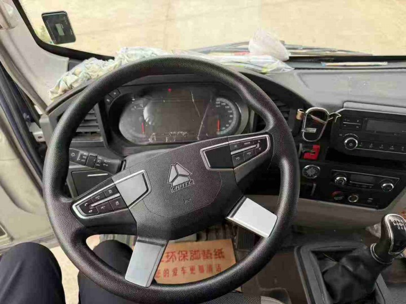 徐州23年卡车系列重汽豪沃5