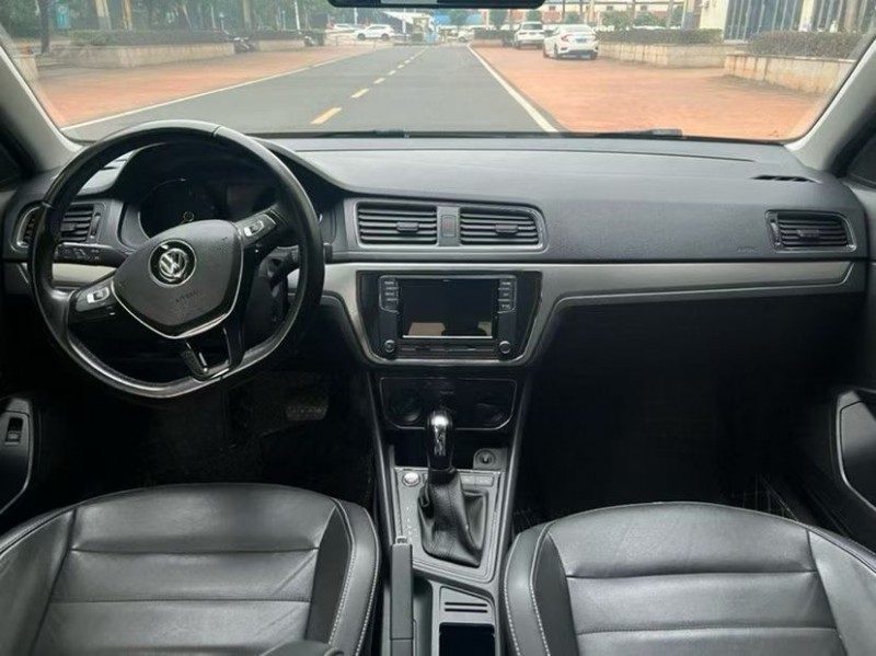 珠海18年大众朗逸4