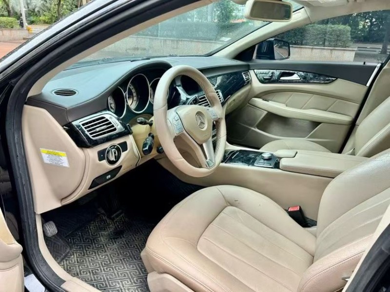 江门12年奔驰CLS4