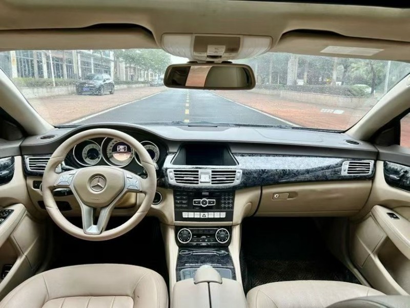 江门12年奔驰CLS5