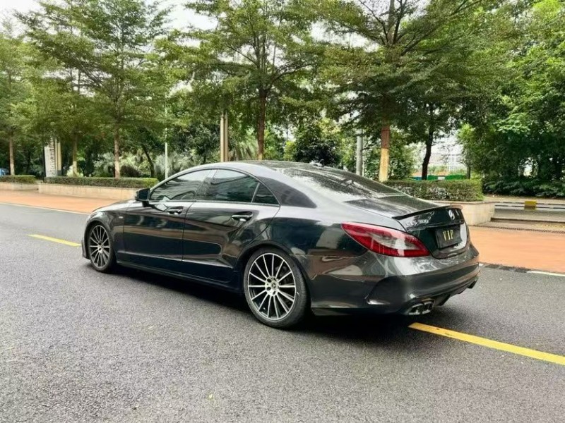 江门12年奔驰CLS8