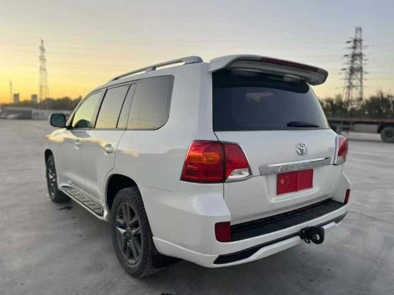 天津15年丰田兰德酷路泽8