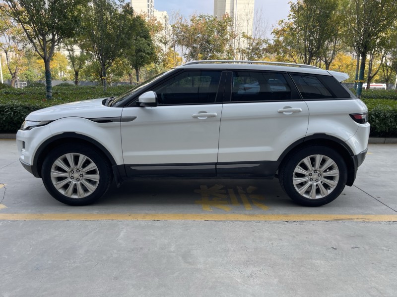 济宁15年路虎极光7