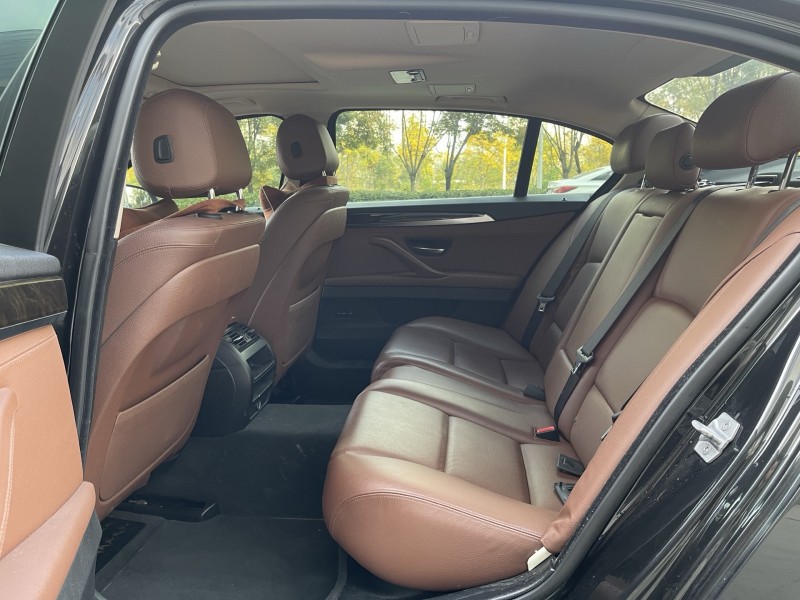 济宁16年宝马5系5