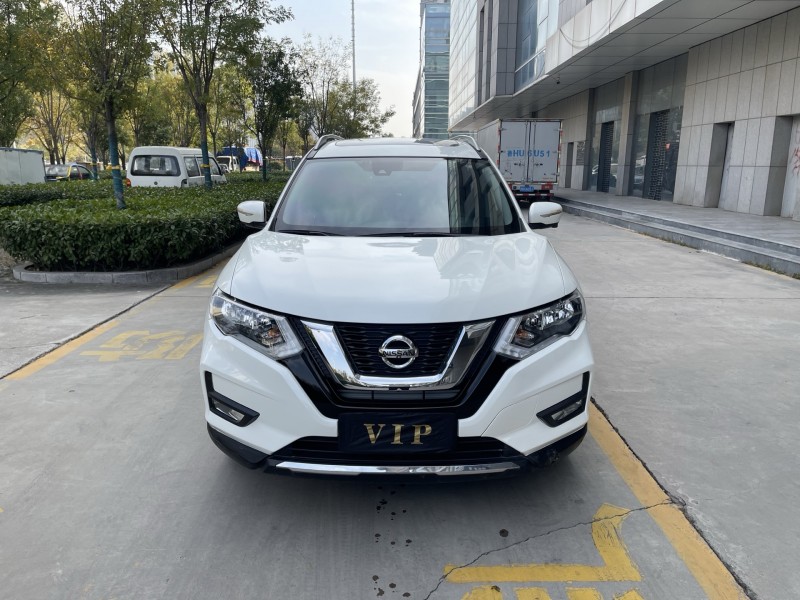 济宁20年日产奇骏1