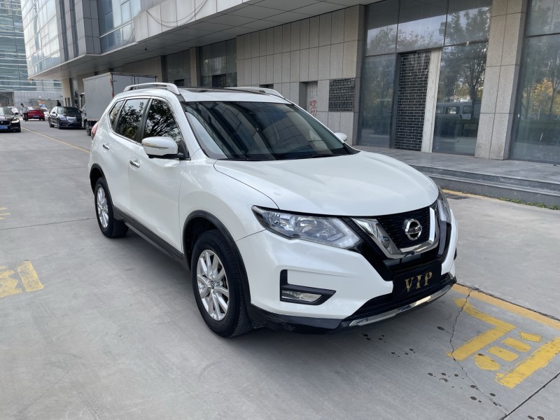 济宁20年日产奇骏2