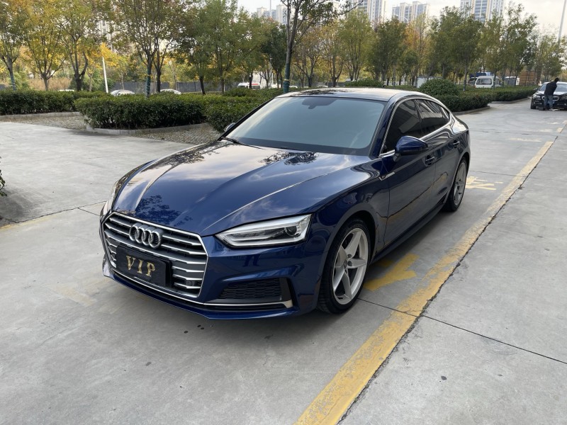 济宁18年奥迪A52