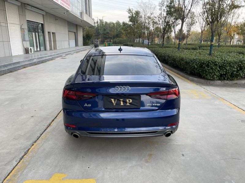 济宁18年奥迪A59