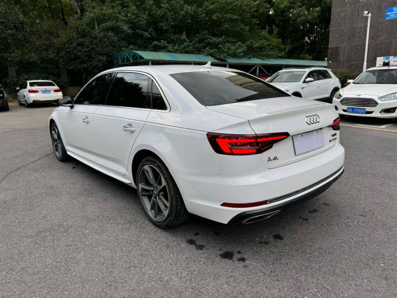 长沙19年奥迪A4L6