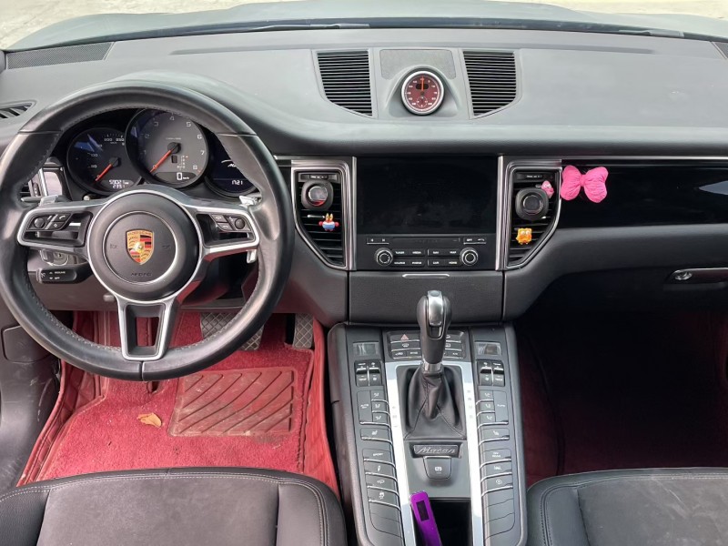 济宁18年保时捷Macan4