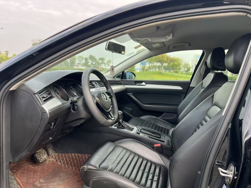 扬州17年大众迈腾4