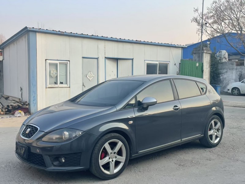 济宁14年西雅特LEON2