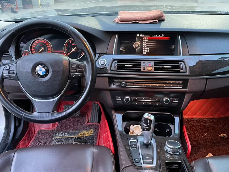 济宁17年宝马5系4