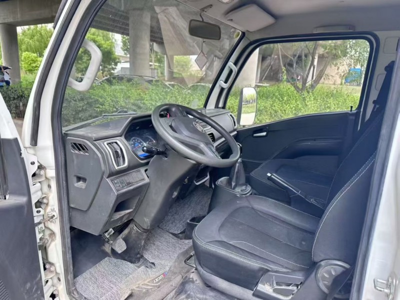 青岛23年上汽集团轻卡4