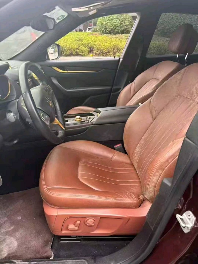 长沙18年玛莎拉蒂Levante3