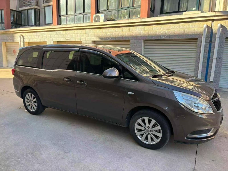 济宁19年别克GL82