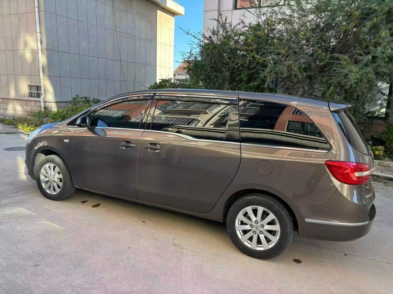 济宁19年别克GL87