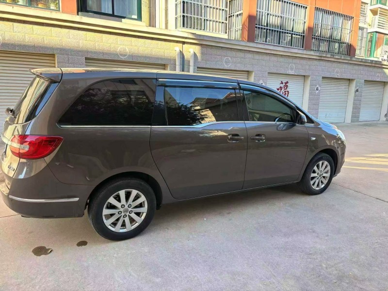 济宁19年别克GL88