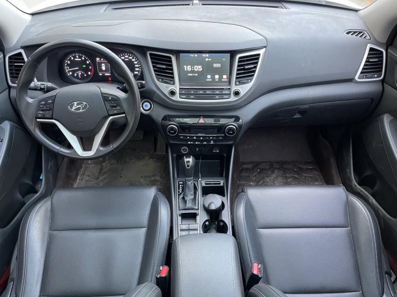 济宁17年现代途胜5