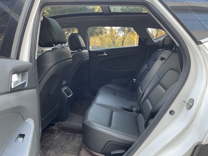 济宁17年现代途胜6