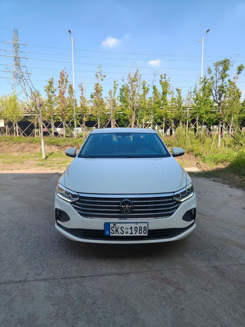 青岛23年大众朗逸1