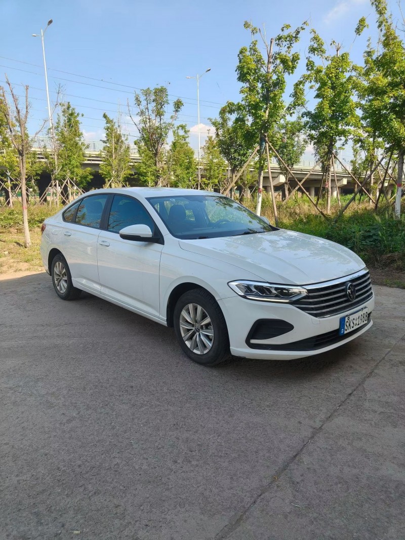 青岛23年大众朗逸2