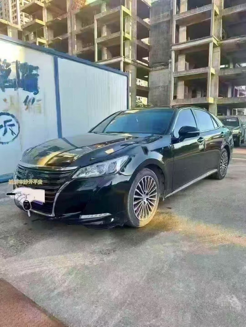 保定19年丰田皇冠2