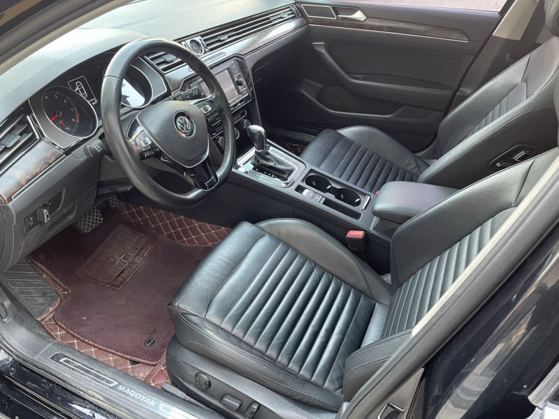 济宁19年大众迈腾5