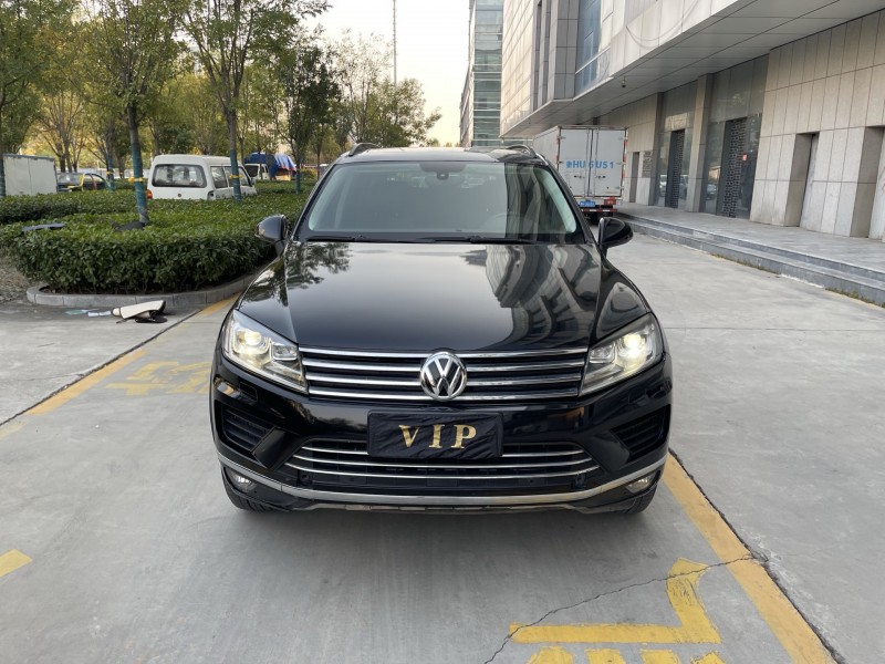 济宁17年大众途锐1