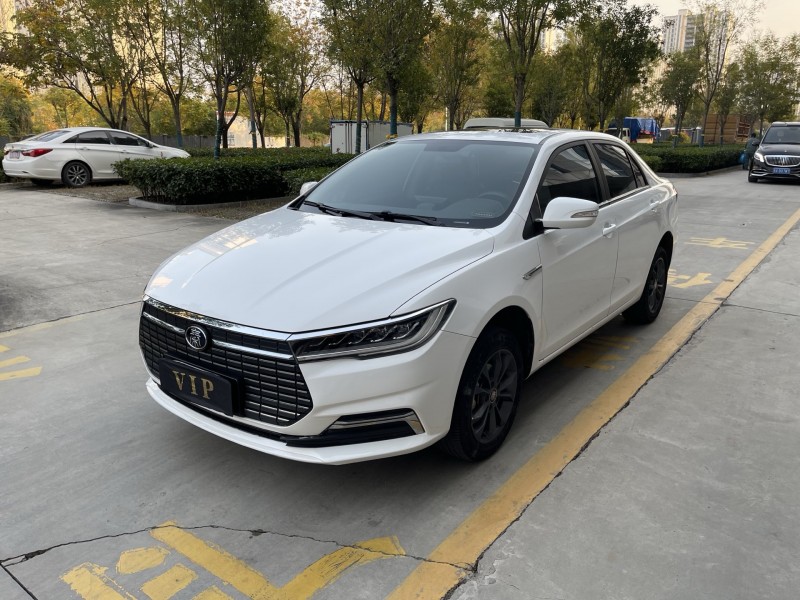 济宁23年比亚迪秦3