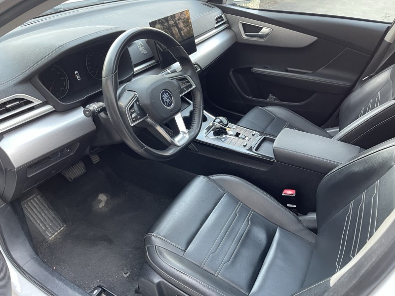 济宁23年比亚迪秦5