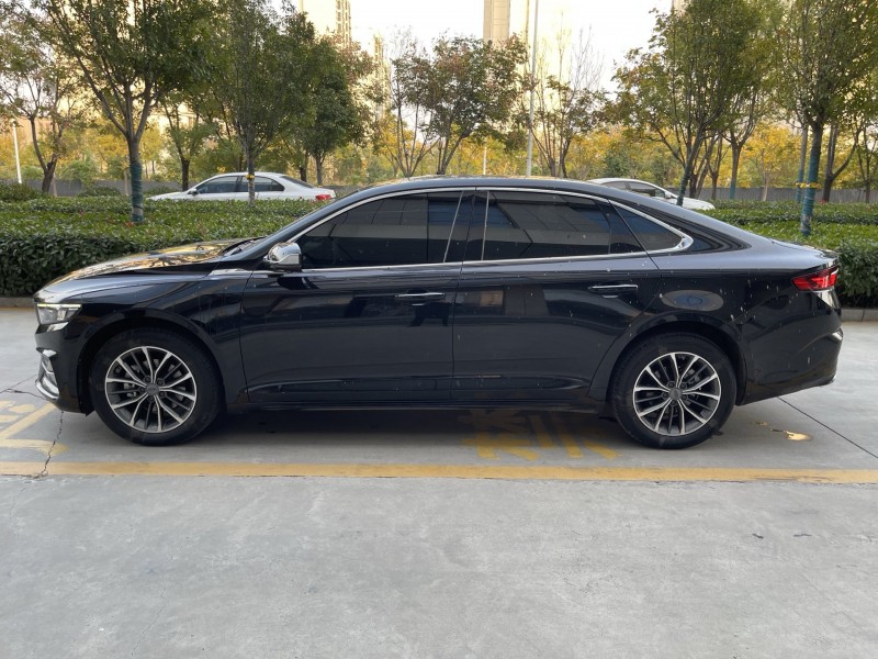 济宁24年吉利星瑞7