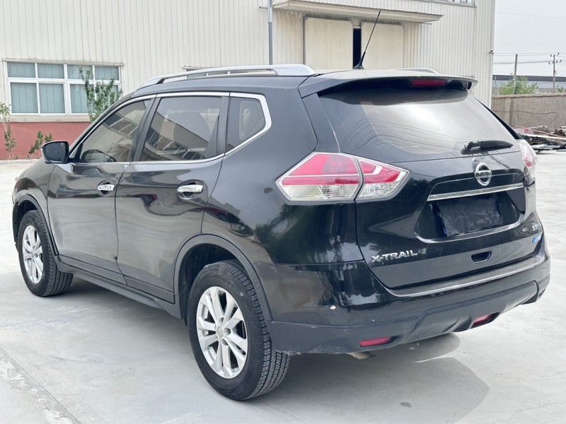 徐州17年日产奇骏5