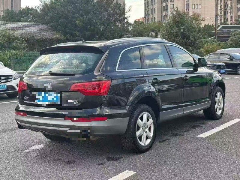 温州15年奥迪Q77