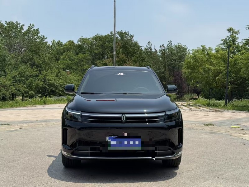 青岛25年华为智选问界1