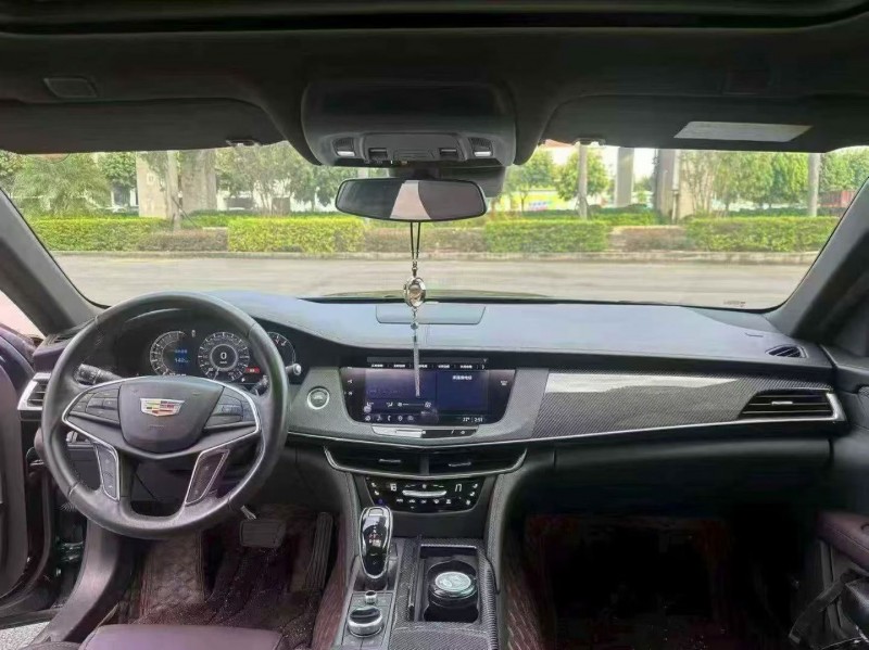 南平22年凯迪拉克CT64